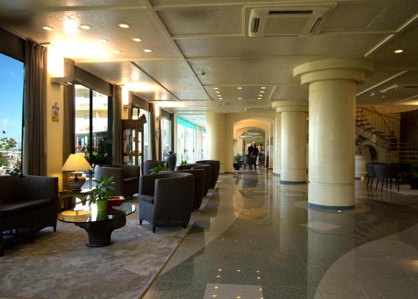 Marche Gabicce Mare Lobby