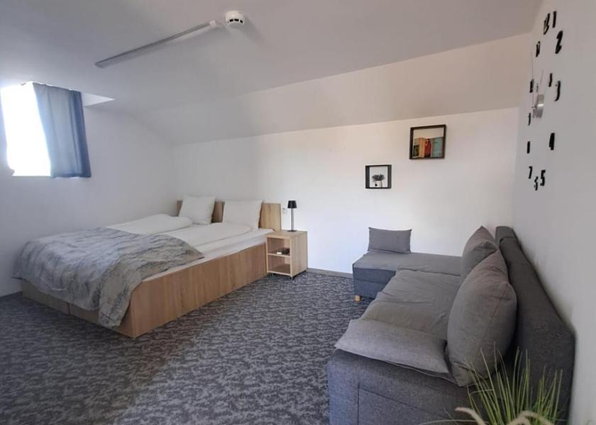Gorj County Tirgu Jiu Deluxe Family Suite