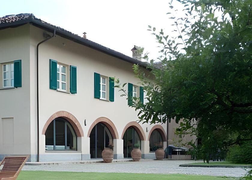 Piedmont Calamandrana Hotel Exterior