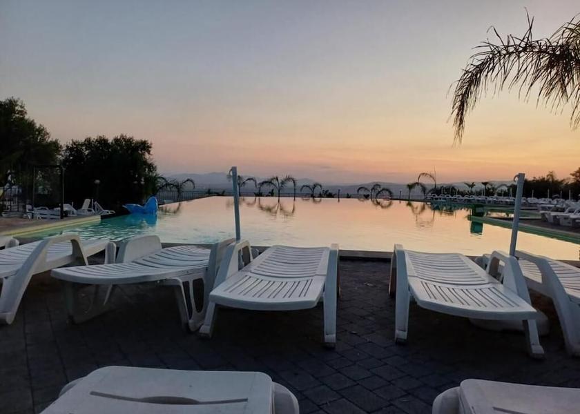 Sicily Belpasso BBQ/picnic area