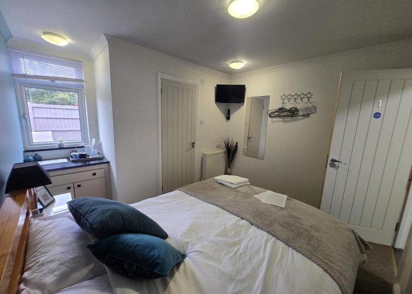 England Weston-super-Mare Double Room with Private Bathroom