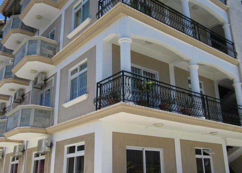 Rivière Noire Flic-en-Flac Exterior view