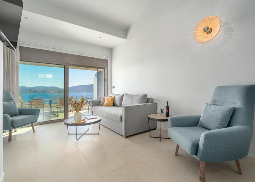 Central Greece Kymi-Aliveri Family Room with Sea View