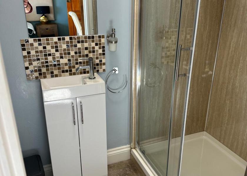 England Torpoint Triple Room with Private Bathroom