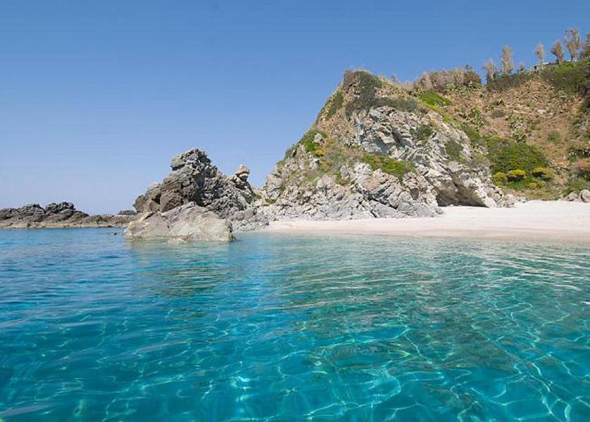 Calabria Zambrone Beach