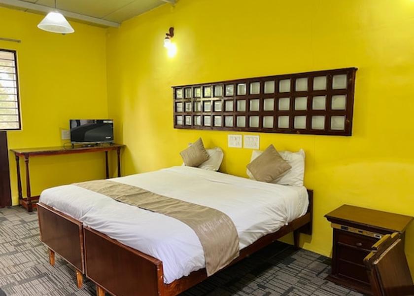 Tamil Nadu Yercaud Deluxe Room