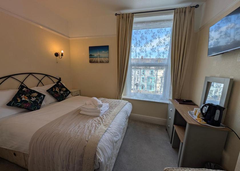 Wales Llandudno Double Room with Private Bathroom