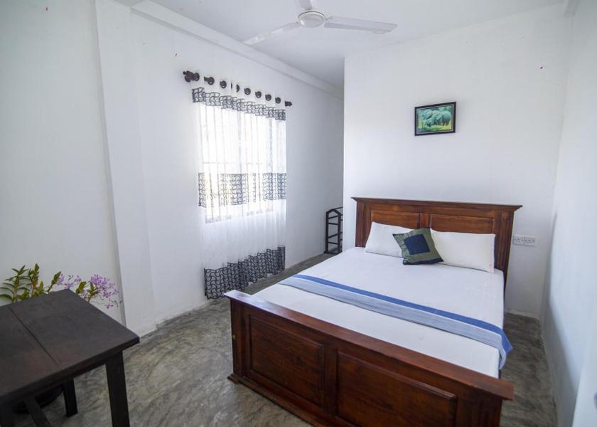 Southern Province Boossa Double Room with Balcony and Sea View