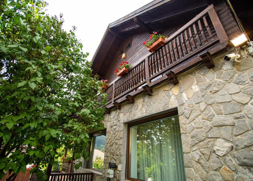 Prahova County Busteni Entrance