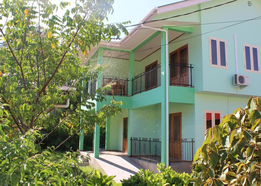  Praslin Island Exterior view