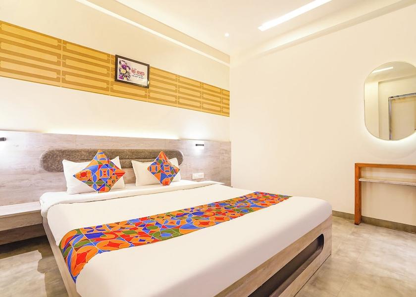 Maharashtra Pune Room