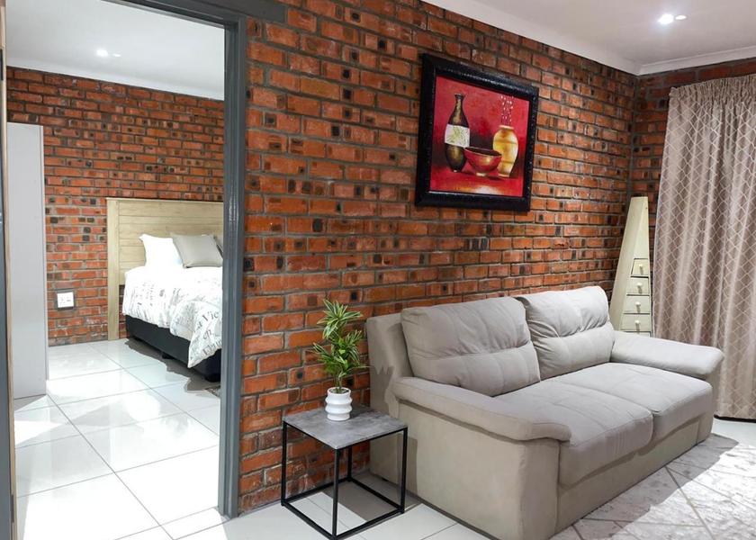Free State Bloemfontein One-Bedroom Apartment - Non-Smoking