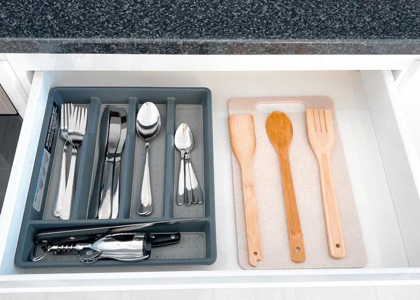  Sal Kitchen