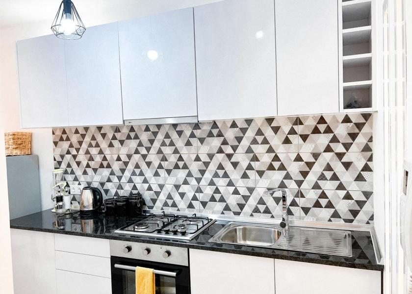  Sal Kitchen
