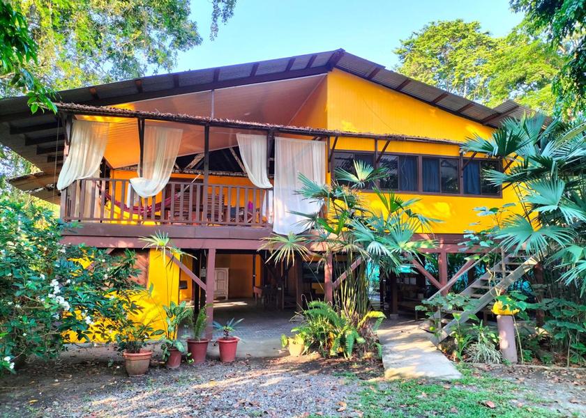 Limón Province Cahuita Hotel Exterior