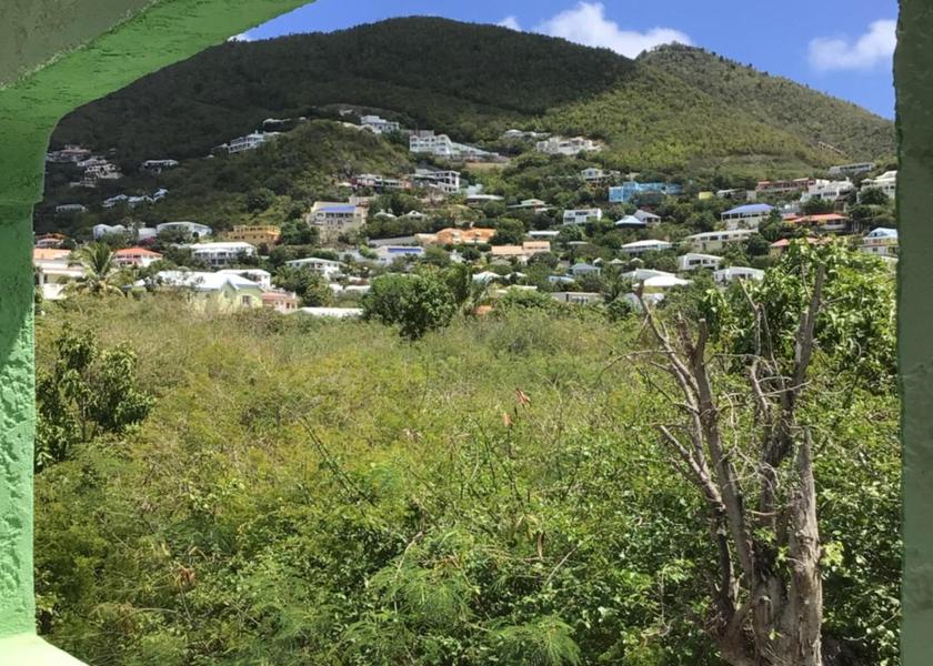  Cole Bay Surrounding environment