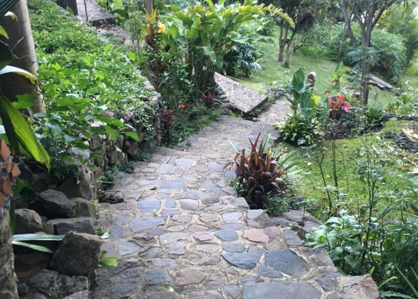 Sololá Santa Cruz La Laguna Garden