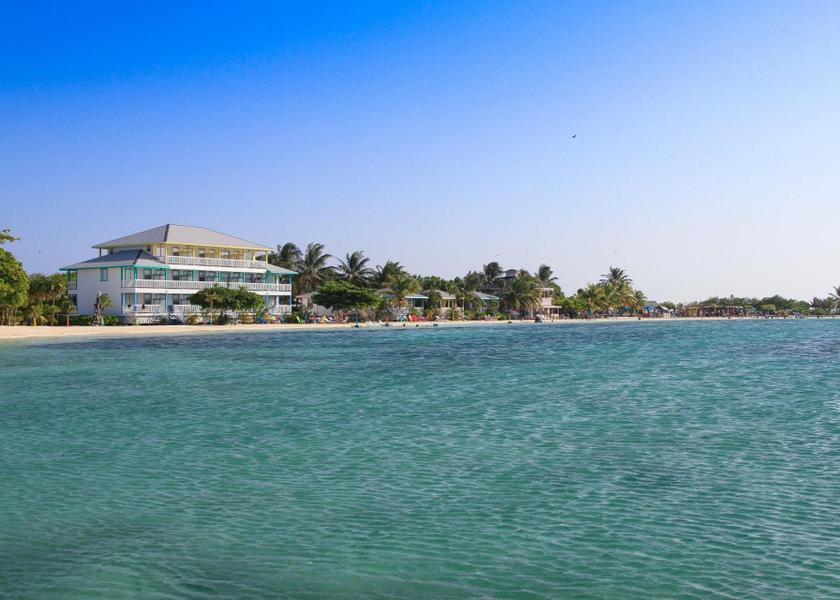 Bay Islands Guanaja Entrance