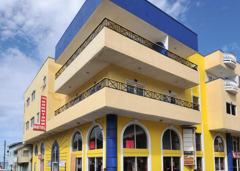  Soufrière Exterior view