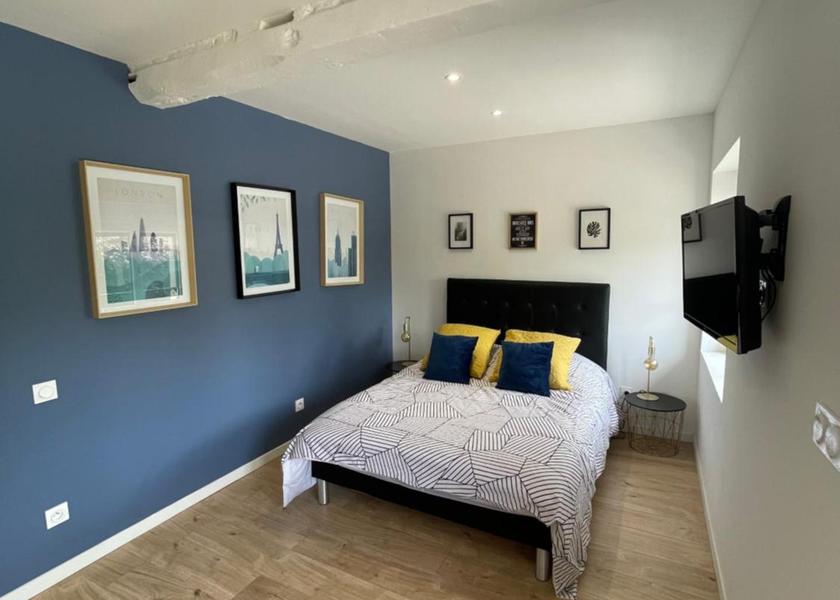 Brittany La Meziere Double Room with Private Bathroom