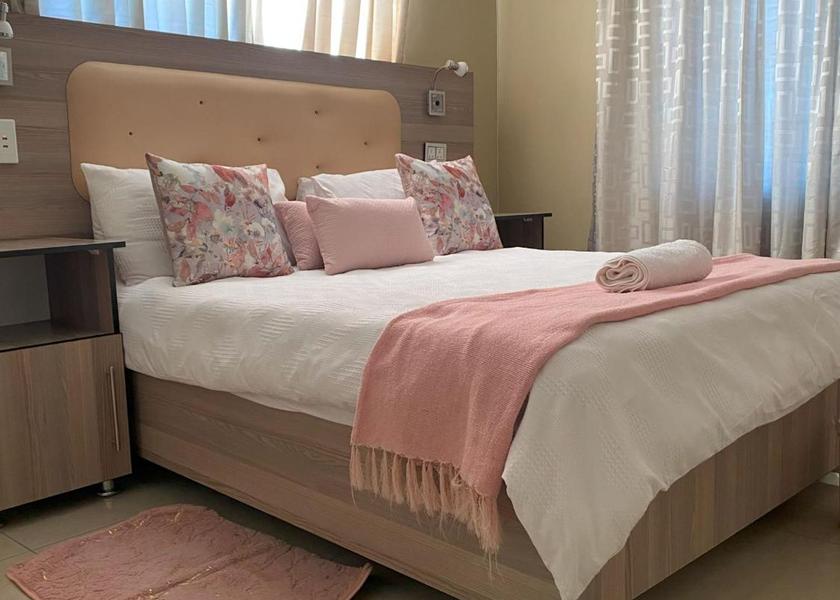 North-East Francistown Double Room with Private Bathroom