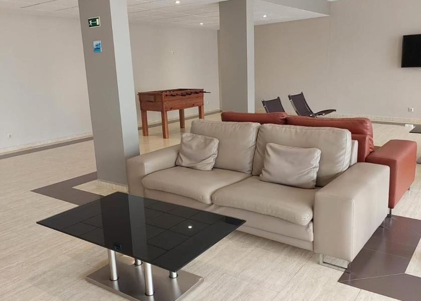 Luanda Luanda Shared lounge/TV area