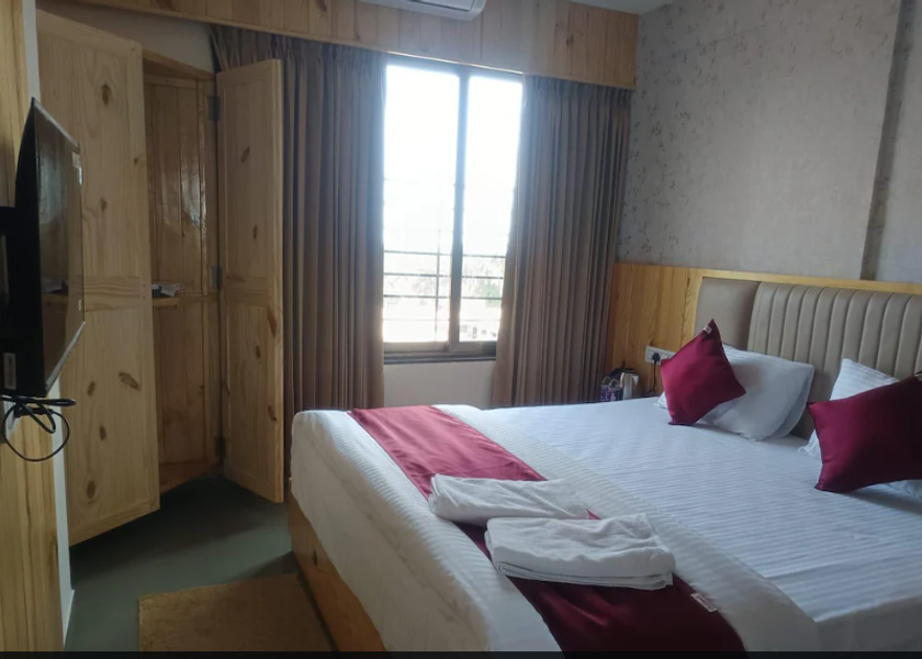 Maharashtra Devgad Standard Room
