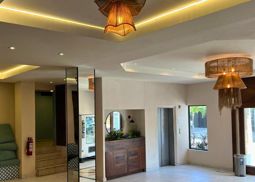 Michoacán Lazaro Cardenas Lobby