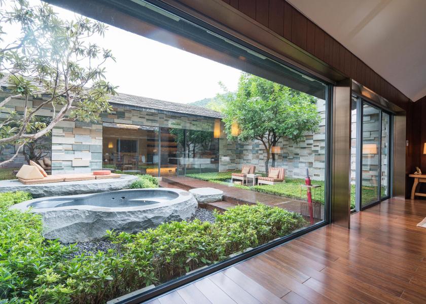 Yunnan Baoshan Hotel Exterior