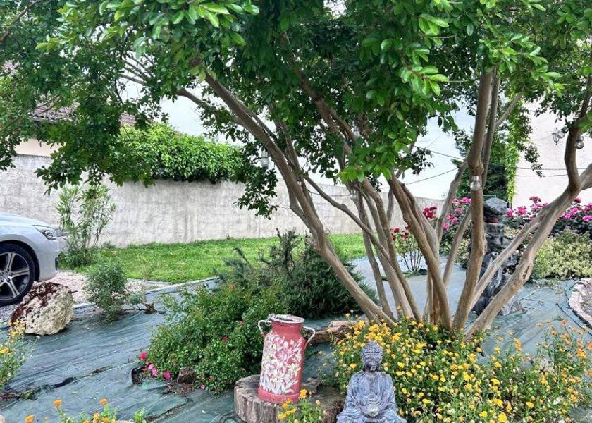 Nouvelle-Aquitaine Aire-sur-l'Adour Garden