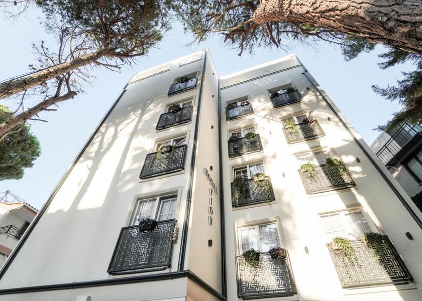Tirana County Golem Exterior view