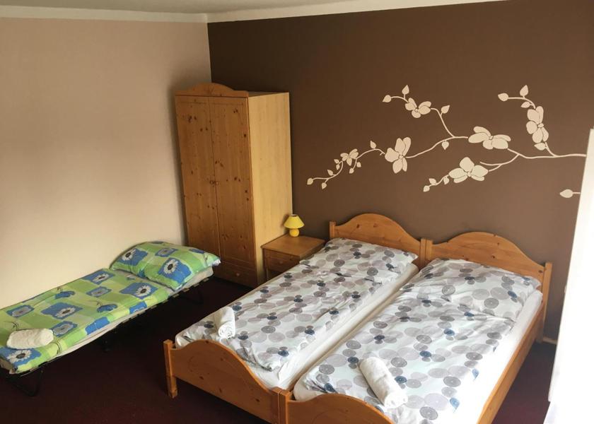 Vas County Buk Triple Room with Private Bathroom