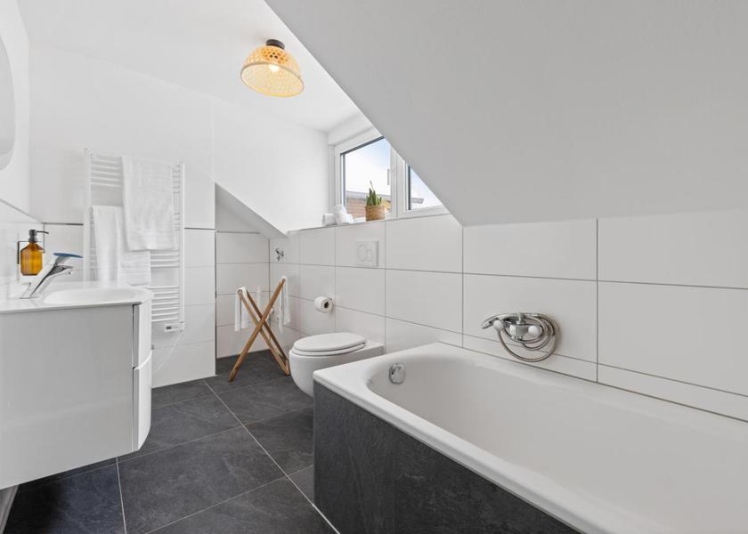Bavaria Starnberg Two-Bedroom Apartment with Balcony