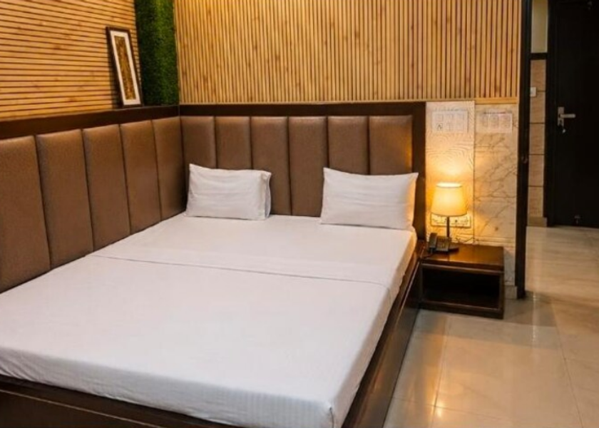 Uttar Pradesh Saharanpur Classic Room
