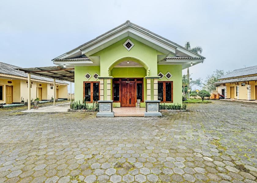 Central Java Getasan Exterior view