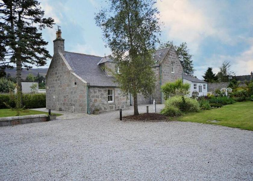 Scotland Ballater Exterior view