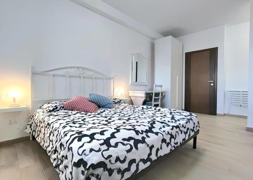 Sardinia Cagliari Double Room with Private Bathroom