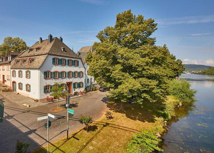 Rhineland-Palatinate Bernkastel-Kues Exterior view