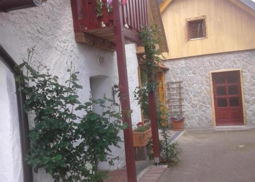Karlovac Plaski Hotel Exterior