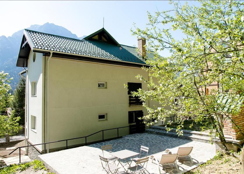 Prahova County Busteni Garden