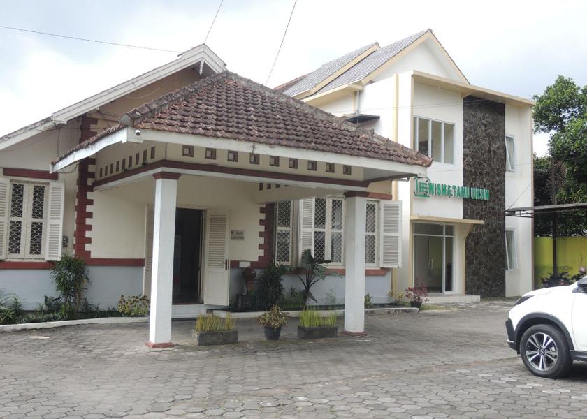 Central Java Salatiga Exterior view