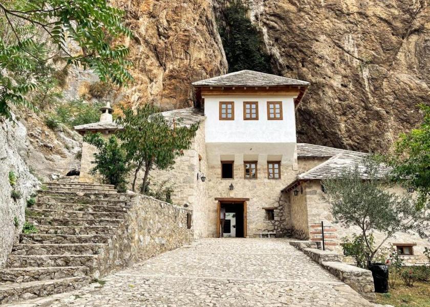 Federation of Bosnia and Herzegovina Mostar Surrounding environment