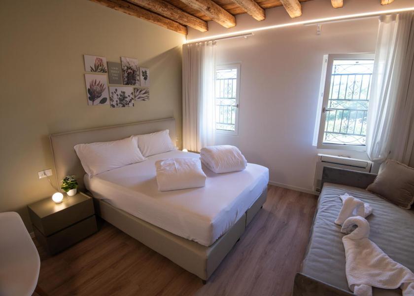 Veneto Conegliano Triple Room with Private Bathroom