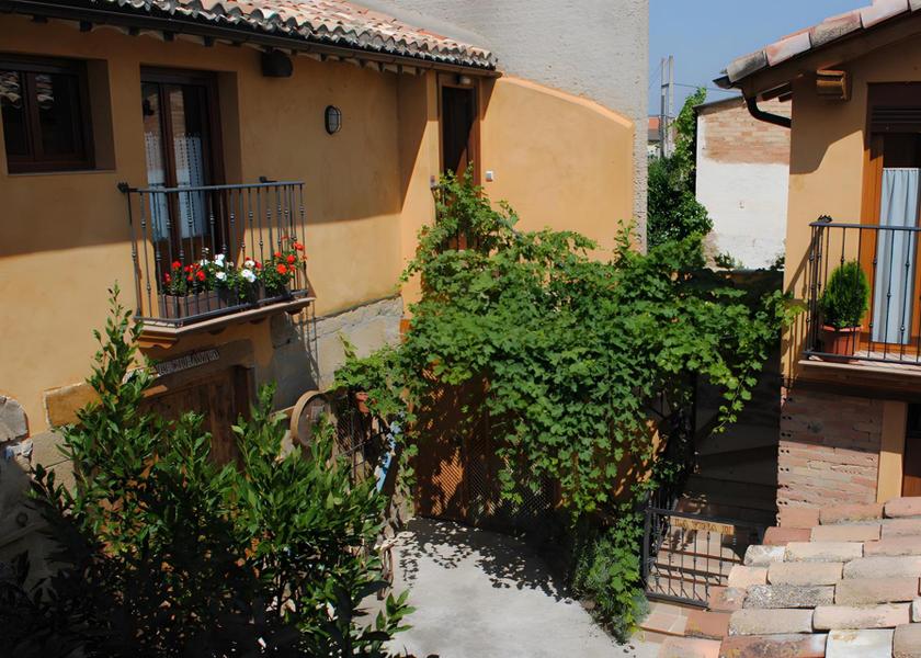 La Rioja Cuzcurrita de Rio Tiron Exterior view