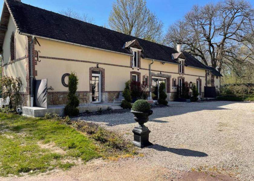 Centre-Loire Valley Gien Hotel Exterior