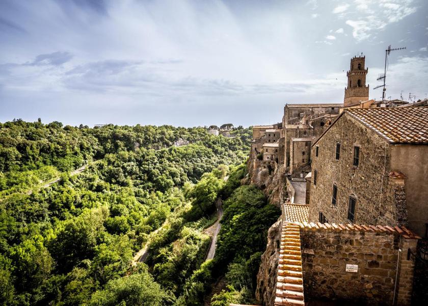Tuscany Pitigliano Surrounding environment
