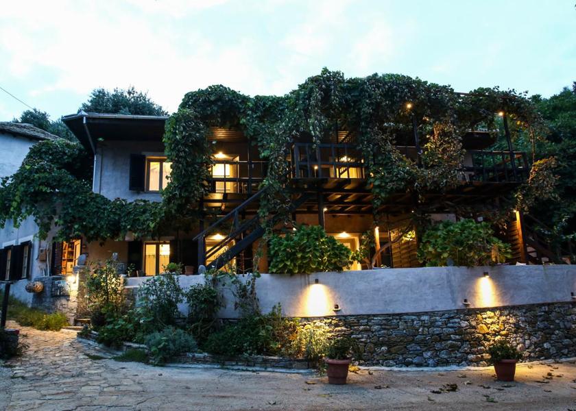 Thessaly Zagora-Mouresi Exterior view