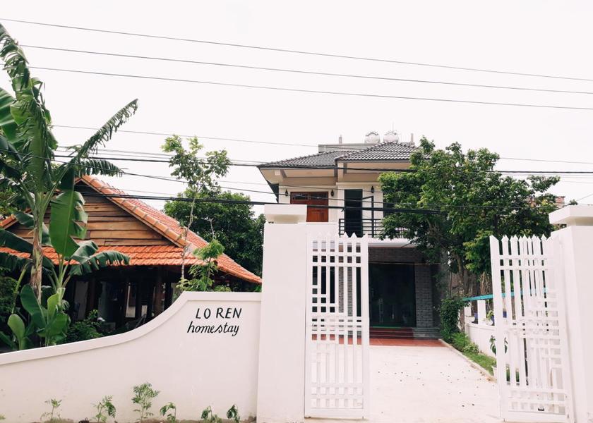 Quang Tri Province Bo Trach Entrance