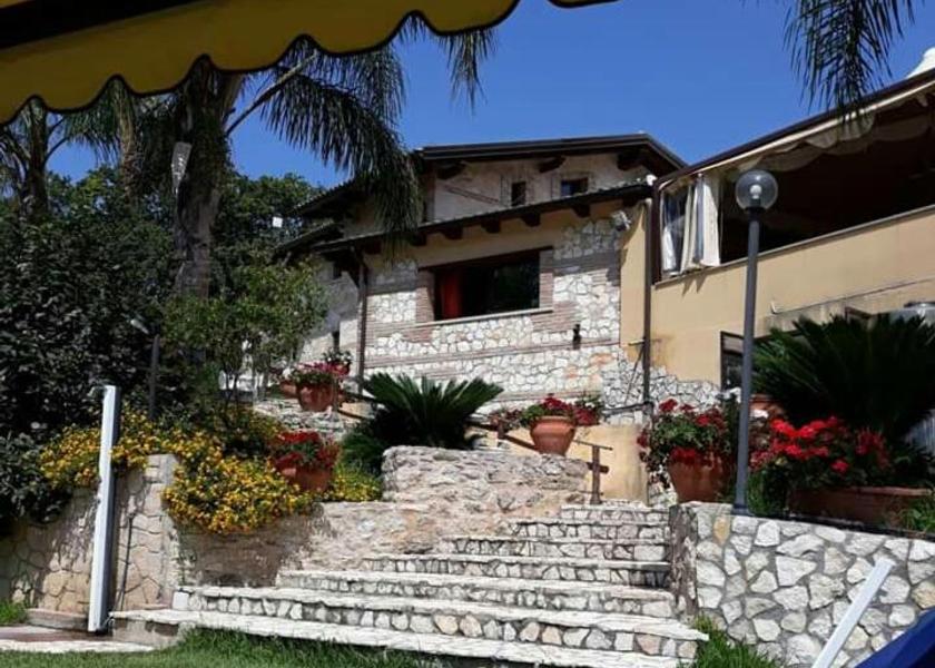 Calabria Gerace Garden