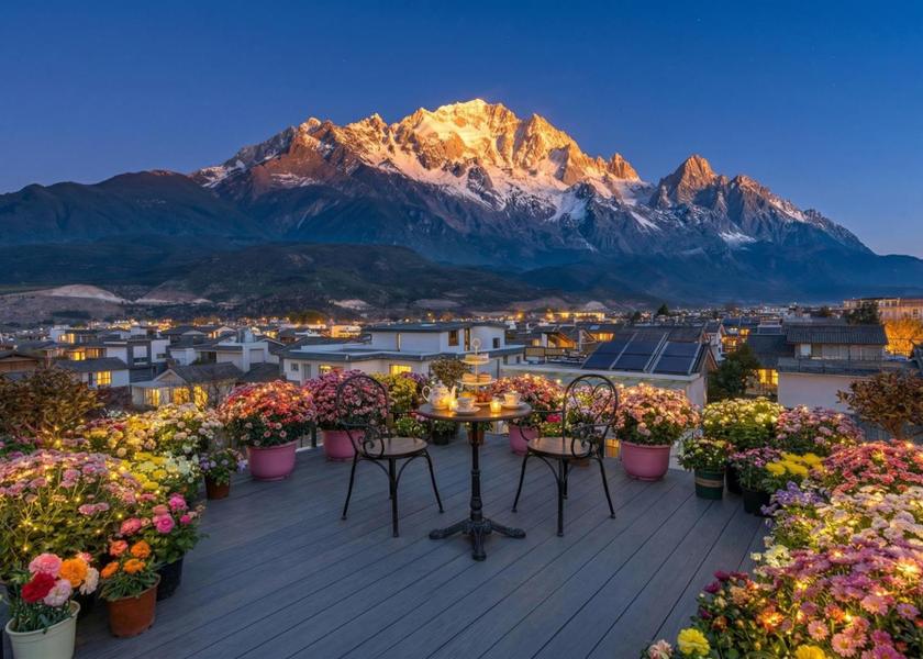 Yunnan Lijiang Nearby attraction